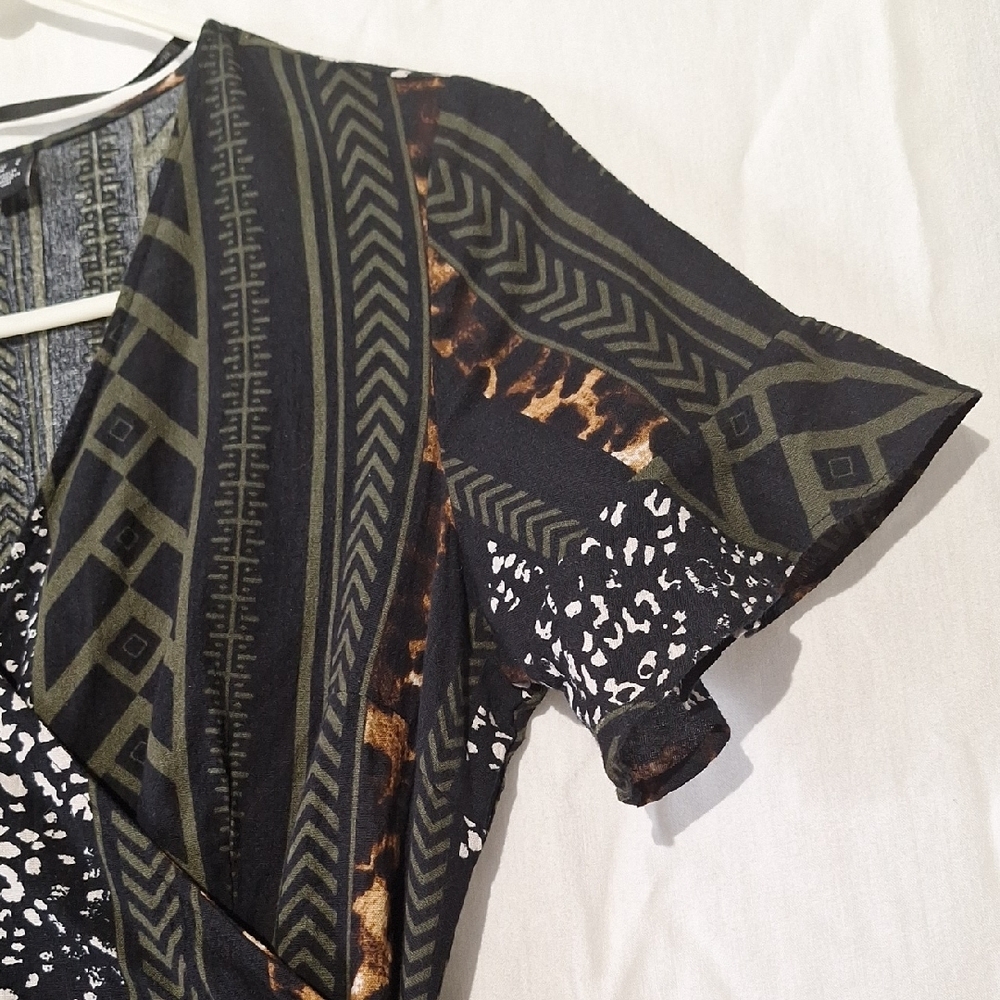 3/$20--Animal Print Cotton Wrap Dress With Ruffles, Sz 4, NWOT - Picture 9 of 14